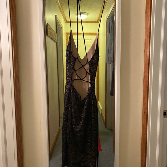 Windsor Dresses & Skirts - Loves Dream Come True